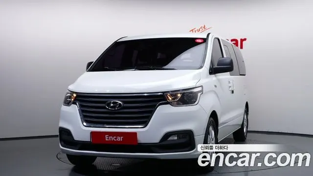 HYUNDAI GRAND STAREX 2019 — 20 168 км, белый, Корея — под ключ — фото 3