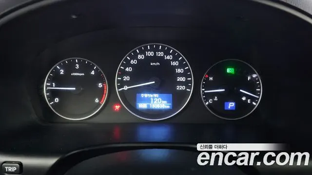 HYUNDAI GRAND STAREX 2019 — 130 838 км, серебристый, Корея — под ключ — фото 8