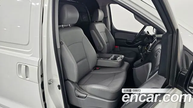 HYUNDAI GRAND STAREX 2019 — 158 167 км, белый, Корея — под ключ — фото 11