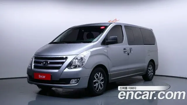 HYUNDAI GRAND STAREX 2018 — 158 842 км, серый, Корея — под ключ — фото 1