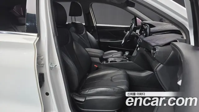 HYUNDAI SANTA FE 2019 — 175 923 км, белый, Корея — под ключ — фото 11