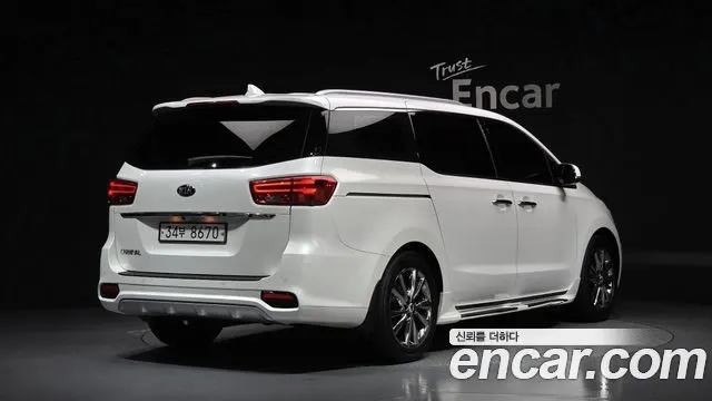 KIA CARNIVAL 2019 — 172 611 км, белый, Корея — под ключ — фото 2
