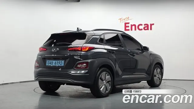 HYUNDAI KONA ELECTRIC 2019 — 113 842 км, серый, Корея — под ключ — фото 2