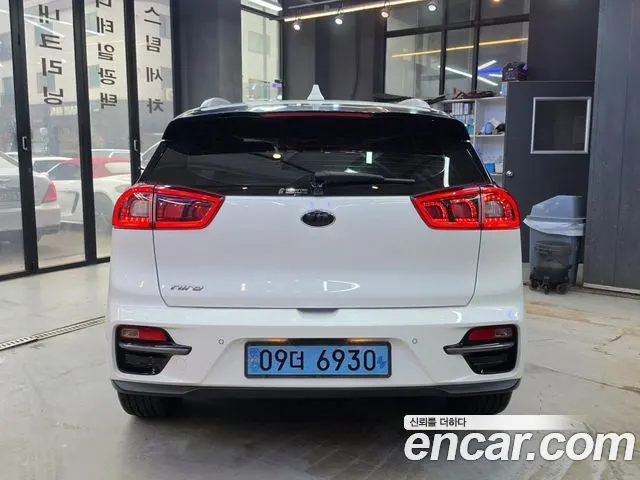 KIA NIRO 2020 — 74 300 км, белый, Корея — под ключ — фото 2