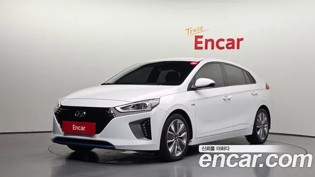 HYUNDAI IONIQ HYBRID 2017 — 98 534 км, белый, Корея — под ключ — фото 1