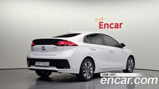 HYUNDAI IONIQ HYBRID 2017 — 98 534 км, белый, Корея — под ключ — фото 2