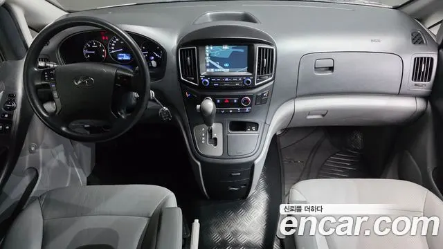 HYUNDAI GRAND STAREX 2017 — 129 264 км, серебристый, Корея — под ключ — фото 7
