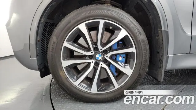 BMW X5 2016 — 140 831 км, серебристо-серый, Корея — под ключ — фото 5