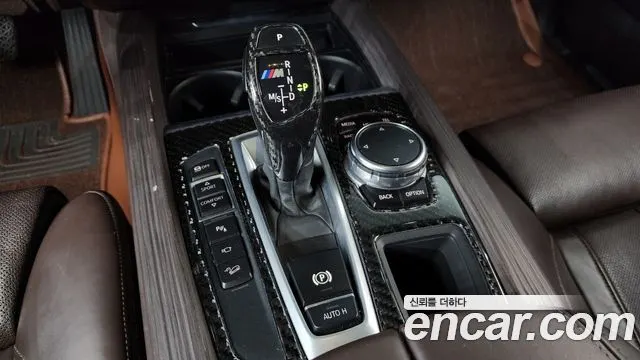 BMW X5 2016 — 140 831 км, серебристо-серый, Корея — под ключ — фото 9