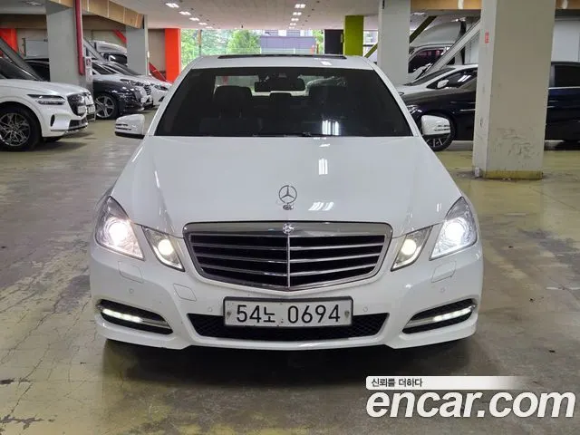 MERCEDES-BENZ E-CLASS W212 2013 — 121 404 км, белый, Корея — под ключ — фото 2
