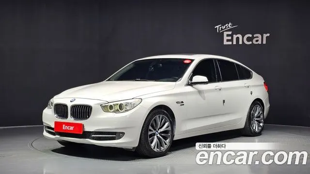 BMW 5 SERIES GT 2013 — 142 596 км, белый, Корея — под ключ — фото 12