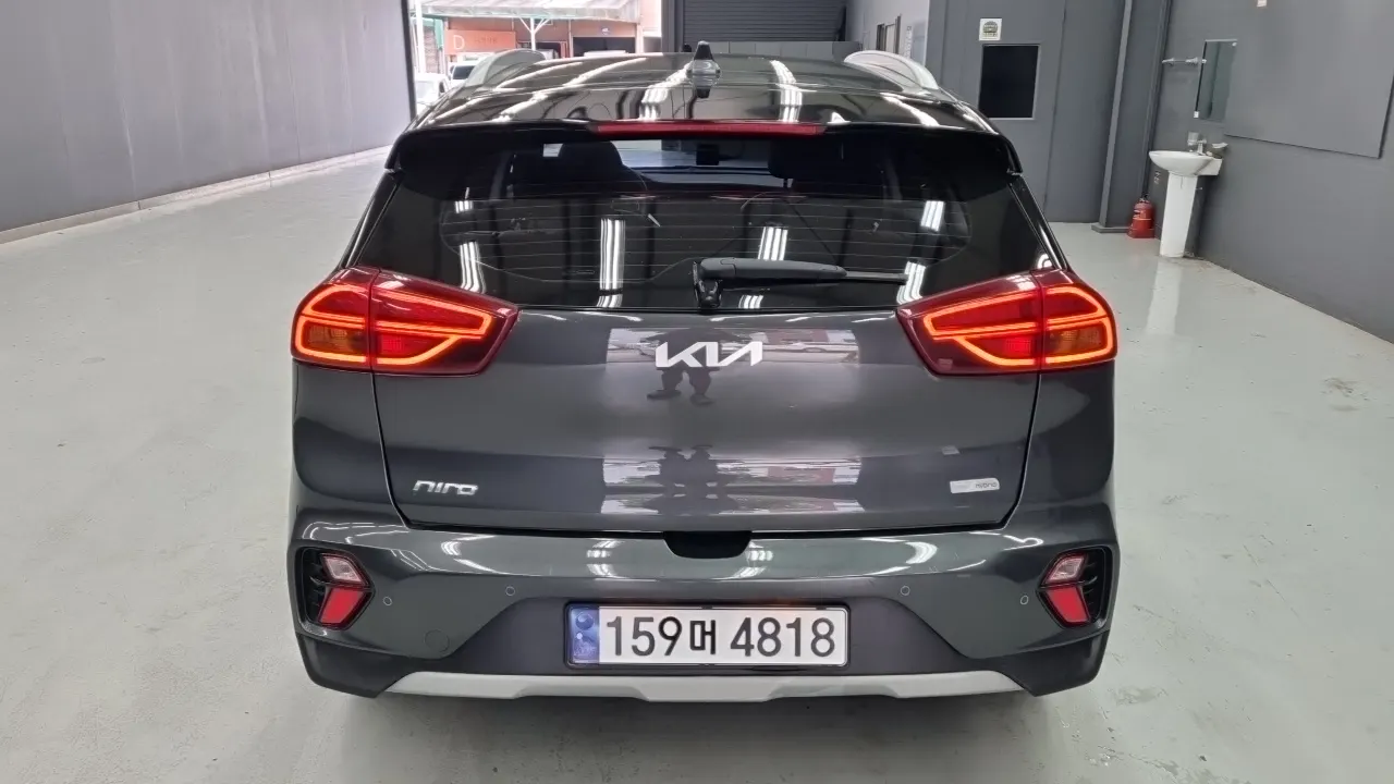 KIA NIRO 2022 — 86 776 км, серый, Корея — под ключ — фото 2