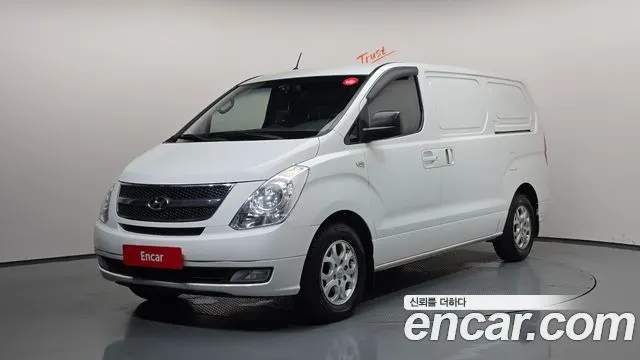 HYUNDAI GRAND STAREX 2013 — 212 886 км, белый, Корея — под ключ — фото 1