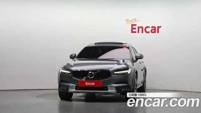 VOLVO V90 CROSS COUNTRY 2018 — 75 857 км, серый, Корея — под ключ — фото 3