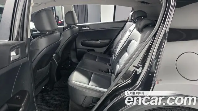 KIA SPORTAGE 2016 — 178 797 км, чёрный, Корея — под ключ — фото 12