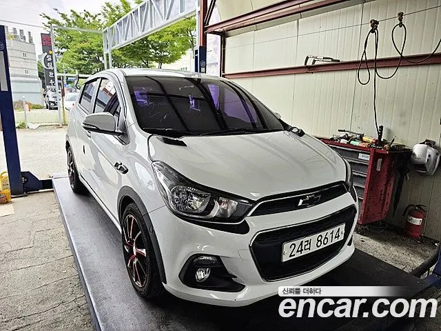 CHEVROLET SPARK 2016 — 72 345 км, белый, Корея — под ключ — фото 1