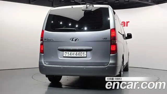 HYUNDAI GRAND STAREX 2018 — 202 437 км, серебристо-серый, Корея — под ключ — фото 4