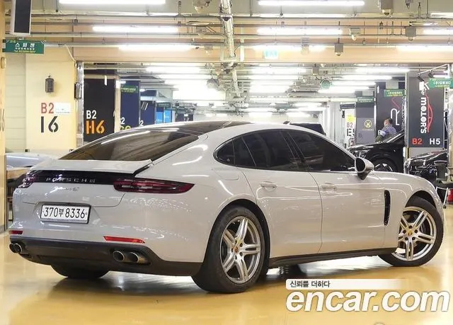 PORSCHE PANAMERA 2018 — 35 000 км, белый, Корея — под ключ — фото 3