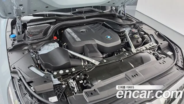 BMW 5 SERIES 2026 — 3 990 км, светло-серебристый, Корея — под ключ — фото 6