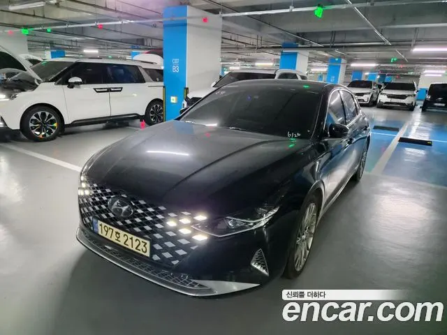 HYUNDAI GRANDEUR 2023 — 100 384 км, чёрный, Корея — под ключ — фото 11