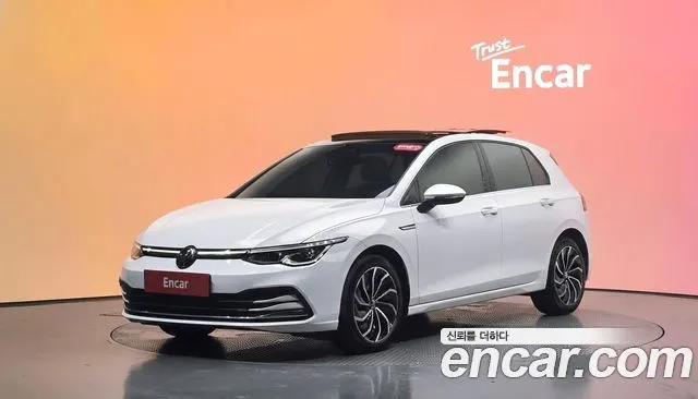 VOLKSWAGEN GOLF 2024 — 25 099 км, белый, Корея — под ключ — фото 2