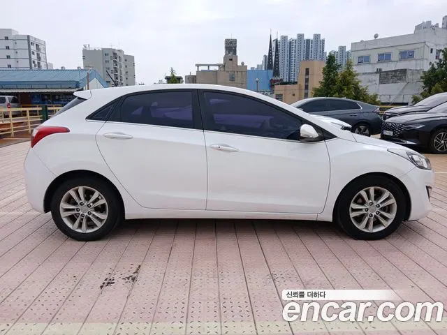 HYUNDAI I30 2014 — 191 800 км, белый, Корея — под ключ — фото 6