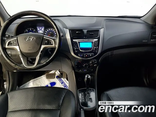 HYUNDAI ACCENT 2015 — 122 000 км, чёрный, Корея — под ключ — фото 5
