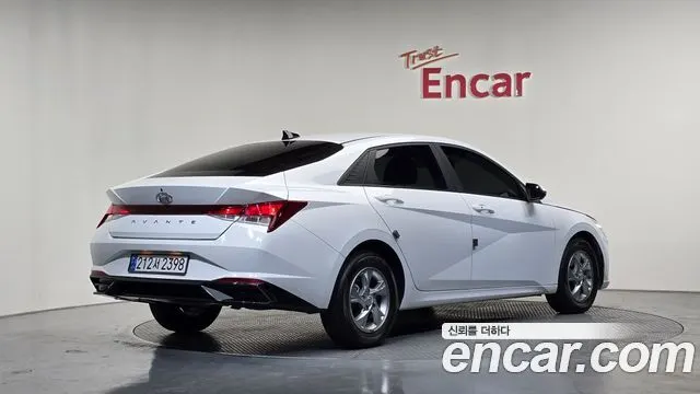 HYUNDAI AVANTE 2022 — 44 466 км, белый, Корея — под ключ — фото 2