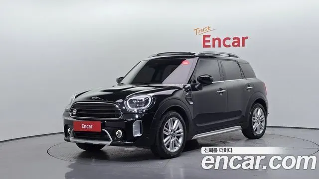 MINI COOPER COUNTRYMAN 2023 — 32 640 км, чёрный, Корея — под ключ — фото 1