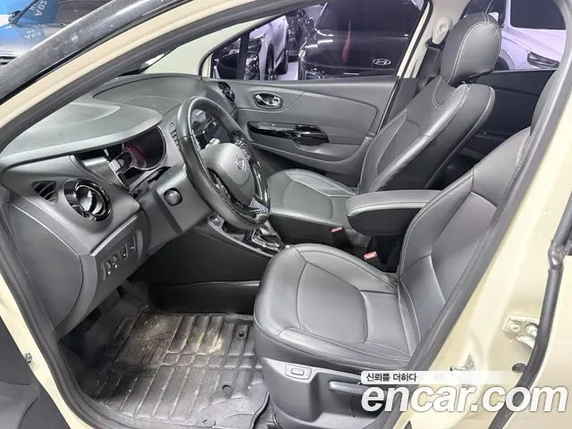 RENAULT KOREA QM3 2017 — 125 000 км, белый-перламутр, Корея — под ключ — фото 9
