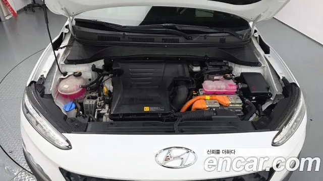 HYUNDAI KONA HYBRID 2023 — 33 969 км, белый, Корея — под ключ — фото 6