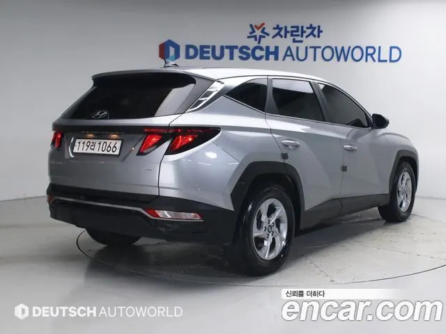 HYUNDAI TUCSON 2021 — 110 036 км, серебристо-серый, Корея — под ключ — фото 2