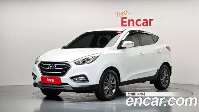 HYUNDAI TUCSON 2014 — 157 375 км, белый, Корея — под ключ — фото 1
