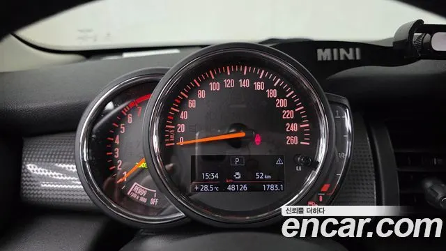 MINI COOPER 2019 — 48 126 км, белый-перламутр, Корея — под ключ — фото 8