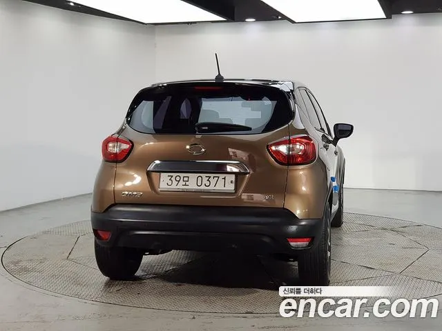 RENAULT KOREA QM3 2016 — 69 000 км, коричневый, Корея — под ключ — фото 3