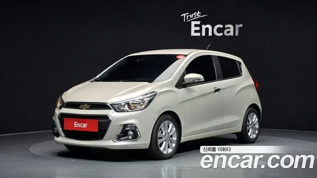 CHEVROLET SPARK 2016 — 96 669 км, белый-перламутр, Корея — под ключ — фото 1