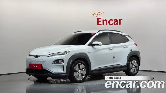 HYUNDAI KONA ELECTRIC 2019 — 126 870 км, белый, Корея — под ключ — фото 1