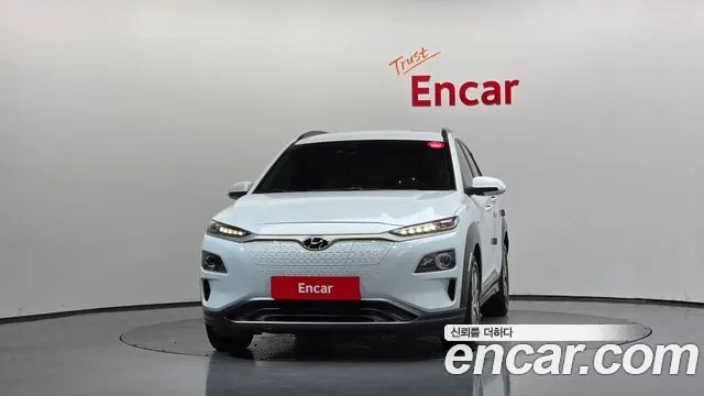 HYUNDAI KONA ELECTRIC 2019 — 126 870 км, белый, Корея — под ключ — фото 3