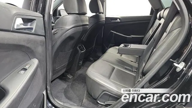 HYUNDAI TUCSON 2019 — 74 941 км, чёрный, Корея — под ключ — фото 12