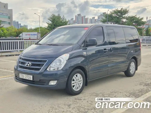 HYUNDAI GRAND STAREX 2017 — 138 598 км, серый, Корея — под ключ — фото 1