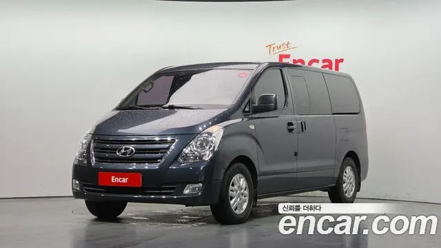 HYUNDAI GRAND STAREX 2017 — 134 743 км, серый, Корея — под ключ — фото 1