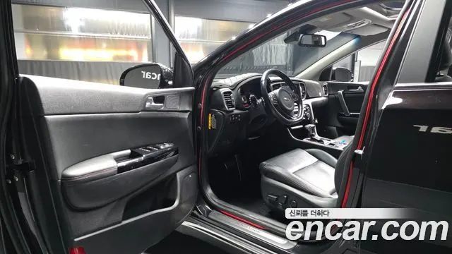 KIA SPORTAGE 2016 — 160 758 км, чёрный, Корея — под ключ — фото 10