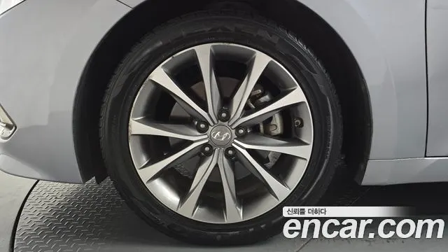 HYUNDAI GRANDEUR 2015 — 72 587 км, светло-серебристый, Корея — под ключ — фото 5