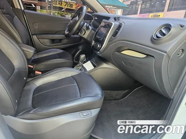 RENAULT KOREA QM3 2019 — 149 350 км, белый, Корея — под ключ — фото 8