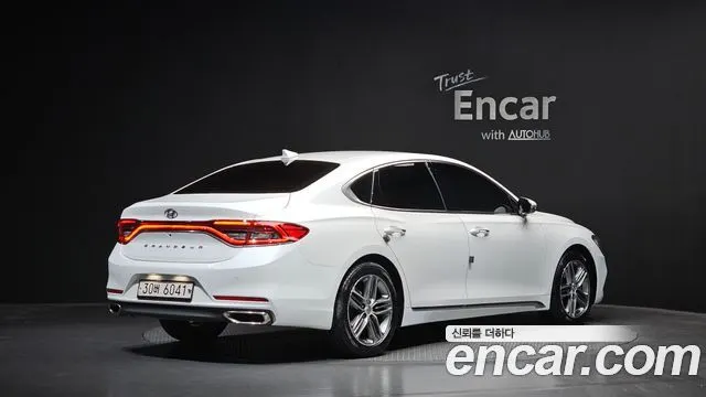 HYUNDAI GRANDEUR — из Кореи под ключ