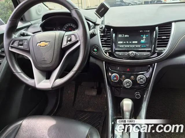 CHEVROLET TRAX 2017 — 175 114 км, серый, Корея — под ключ — фото 9