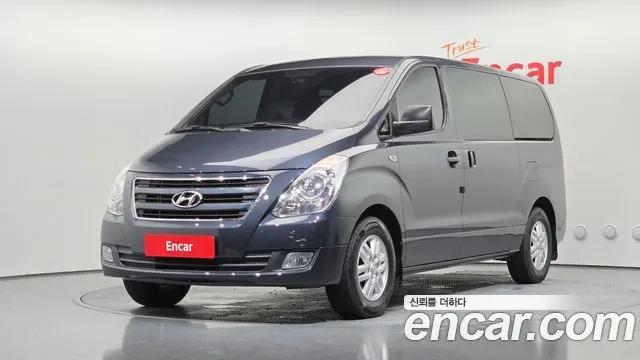 HYUNDAI GRAND STAREX 2017 — 85 350 км, серый, Корея — под ключ — фото 1
