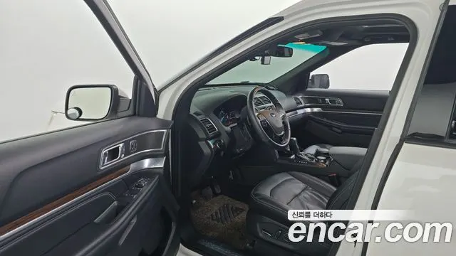 FORD EXPLORER 2017 — 91 777 км, белый, Корея — под ключ — фото 10