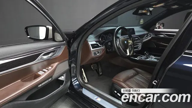 BMW 7 SERIES 2018 — 93 393 км, чёрный, Корея — под ключ — фото 10