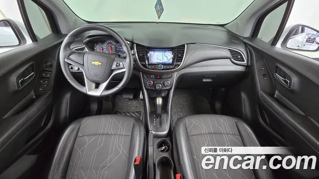 CHEVROLET TRAX 2017 — 107 867 км, белый, Корея — под ключ — фото 7